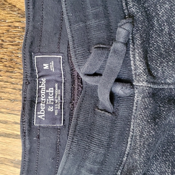 Abercrombie and Fitch Men's Navy Sweatpants - Size Medium - Picture 5 of 6